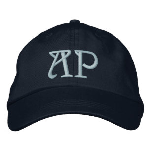 MONOGRAMME CASQUETTES