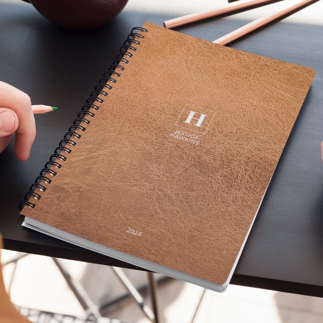 Monogramme classique en cuir usé 202x hebdomadaire (Créateur téléchargé)