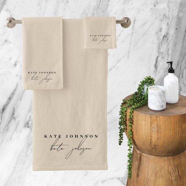 Monogramme de signature beige neutre (Neutral Beige Signature Script Monogram Bath Towel Set)