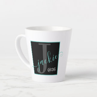 Monogramme personnalisé Nom du script Latte Mug