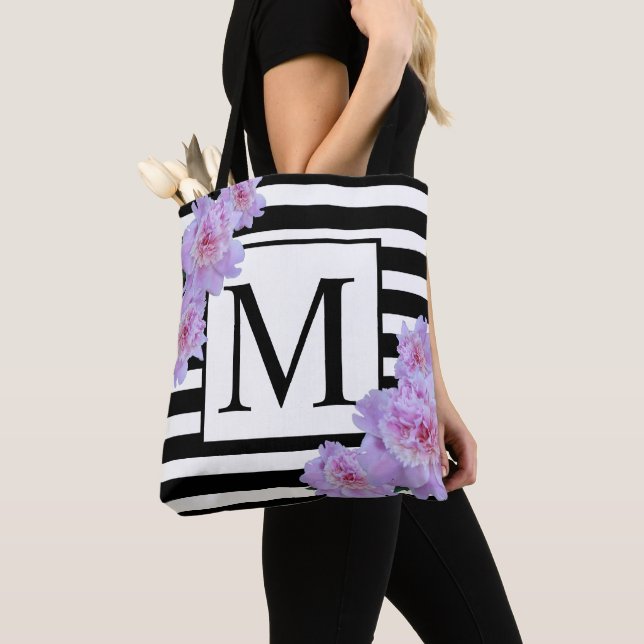 Monogramme Pink Peony Flower Sac fourre-tout noir (De près)