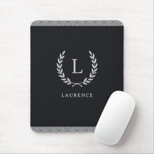 Monogrammierte Eleganz: Schwarz-weiße griechische Mousepad