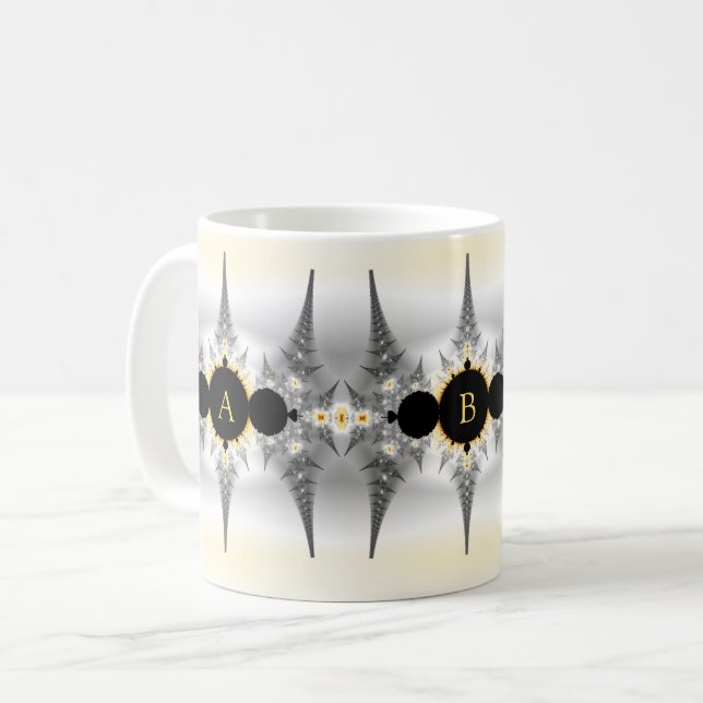 Monogrammierte Silber-Fraktal-Spitzen Kaffeetasse (Vorderseite Links)