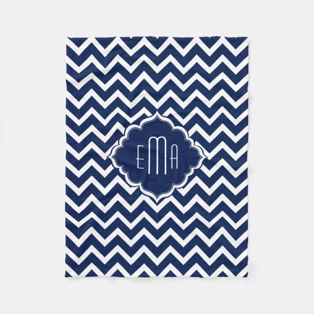 Monogrammierter White & Blue Geometric Zigzag Zick Fleecedecke (Vorderseite)