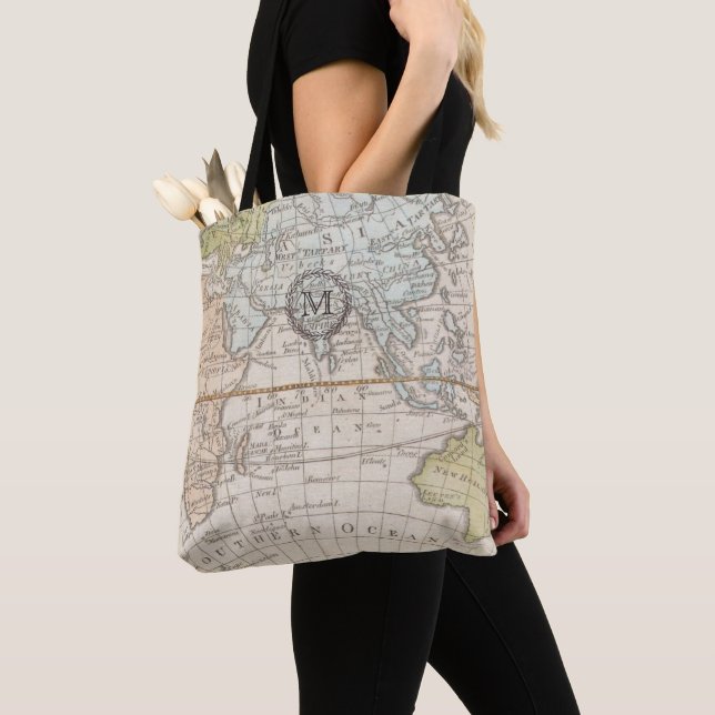 Monogrammm. Vintage Weltkarte. Tasche (Von Nahem)