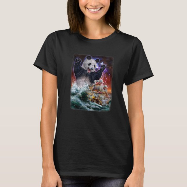 Monster Giant Panda als Kraken ein Kriegsschiff an T-Shirt (Vorderseite)