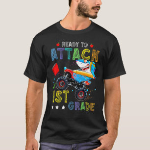 Monster Lkw-Hai bereit zum Angriff der ersten Klas T-Shirt