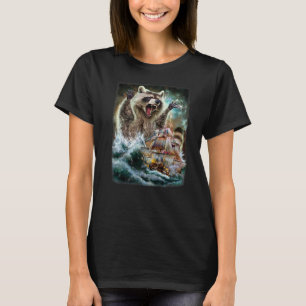 Monster-Raccoon als Kraken ein Kriegsschiff an der T-Shirt