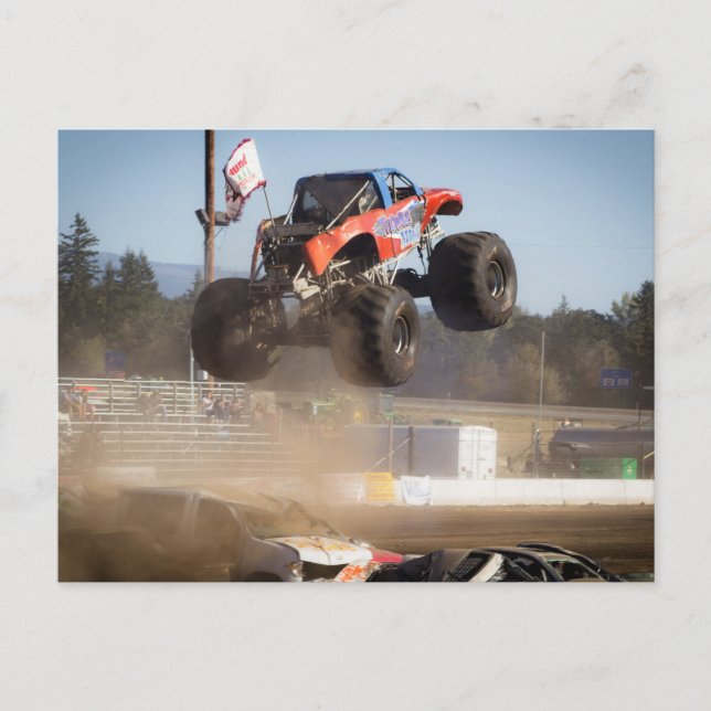 Monster Truck Jumping Postkarte (Vorderseite)