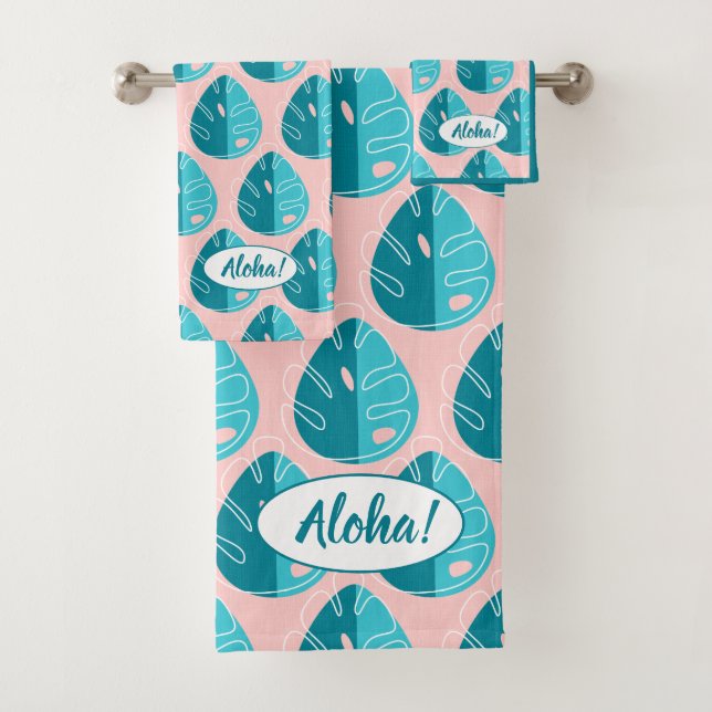 Monstera Leaves - Blue and Pink Badhandtuch Set (Insitu)