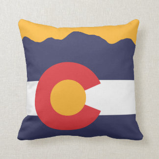 Montagnes du Colorado et coussin de drapeau