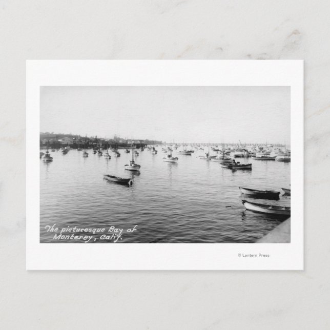 Monterey, CA - Bucht mit Hunderten von Holzbooten Postkarte (Vorderseite)