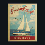 Monterey Postcard Sailboat Vintag California Postkarte<br><div class="desc">Diese Gruß aus Monterey California Vintage Reise nautische Design verfügt über ein Boot auf dem Wasser mit Möwen und einen blauen Himmel gefüllt mit prächtigen puffigen weißen Wolken.</div>