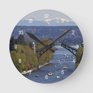 Montlake Brücken-und Kaskaden-Berge Runde Wanduhr