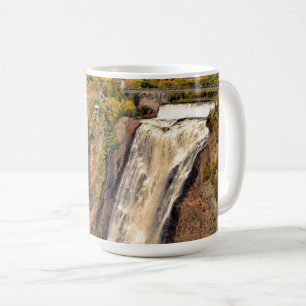 Montmorency Falls Kanada stilisiert Kaffeetasse