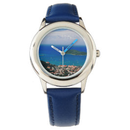 Montre à bande bleue avec scène de l'île