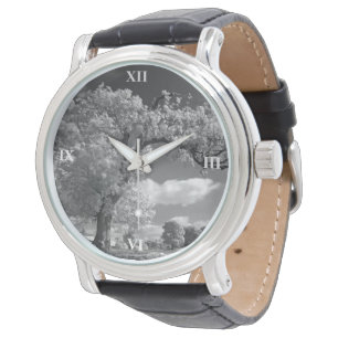 Montre A Tree blows in the Wind