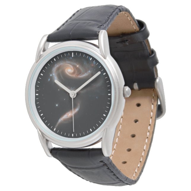 Montre Arp 273 Galaxies Interagissant En Andromède. (Incliné)