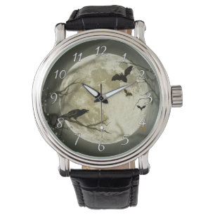 Montre Bats fly Crow se trouve devant la Pleine lune d'Ha