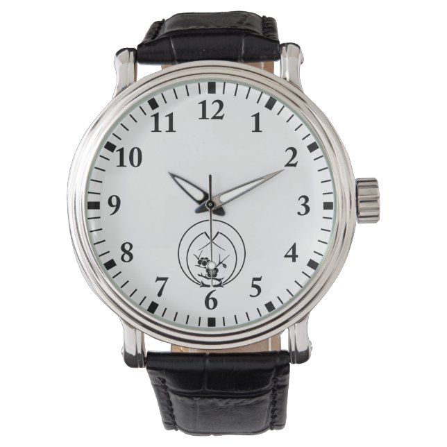 Montre Branche Ume dans Embracer les aiguilles de pin (devant)