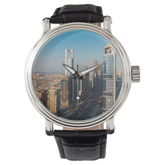Montre Buildings Along Sheikh Zayed Road, Dubaï (devant)