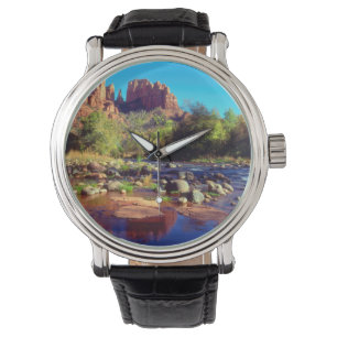 Montre Cathedral Rock reflétant Oak Creek
