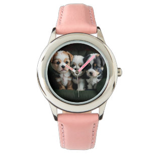 Montre Chiots super mignons sur le canapé 2