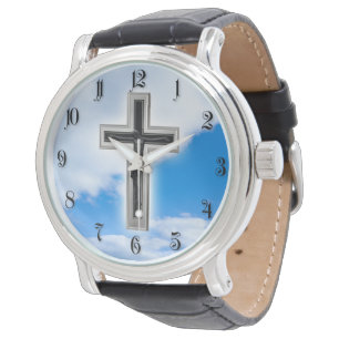 Montre Croix chrétienne à ciel bleu arrière - plan