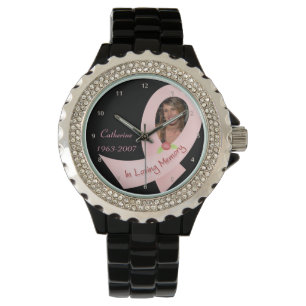 Montre Dans le modèle photo de ruban de rose de mémoire