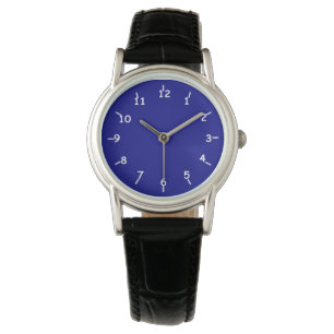 Montre de bleu marine avec la bande en cuir noire