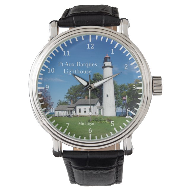 Montre du phare Pt Aux Barques (devant)