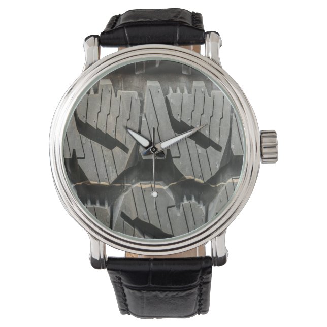 Montre Grande voiture Voiture vieux pneus Black Road voya (devant)