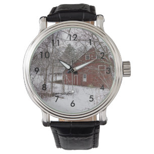 Montre Grange Rouge Dans La Neige