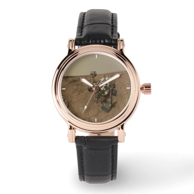 Montre La Curiosité A Rover Sur La Surface De Mars. (Recto)