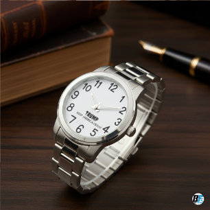 Montre Le président Donald Trump garde un grand drapeau à