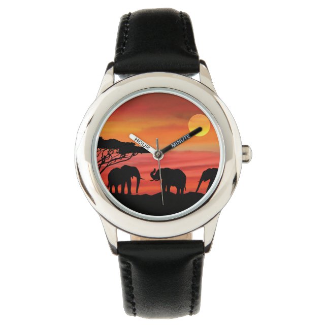 Montre Les éléphants dans le coucher du soleil du Serenge (devant)