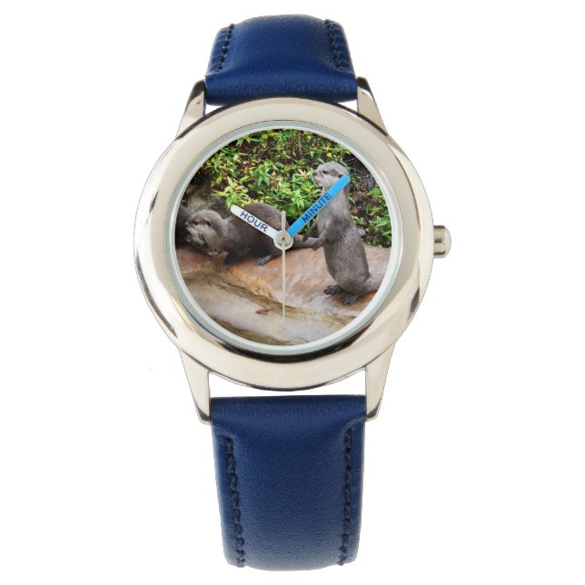 Montre Otter Parle, Les Enfants Regardent. (devant)