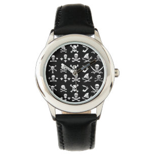 MONTRE PÂLE DE PIRATES NOIRES, OBJETS TRAVERSÉS, ÉPINES
