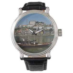 Montre Portugal, Porto, Bateau avec tonneaux de vin