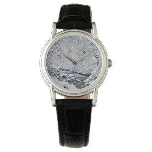 Montre Ruisseau blanc enneigé pittoresque, Oregon