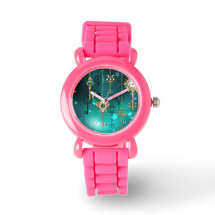 Montre Skeleton Keys on Green Background