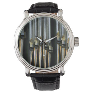 Montre Tuyaux d'organe en métal