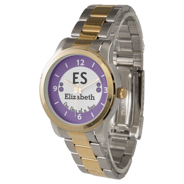 Montre Un jour à la fois nom monogramme violet (Incliné)