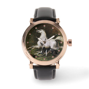 Montre Un Stallion Arabe Gris Gallophile Avec Un Monogram