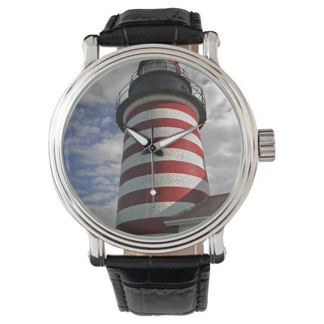 Montre USA, Maine, Lubec. West Quoddy Head LIghthouse (devant)