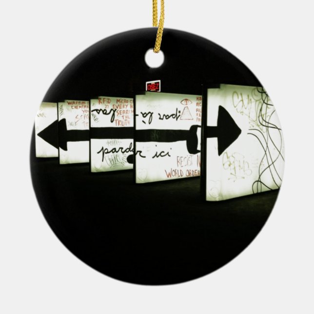 Montrealer Kunst Keramik Ornament (Vorne)