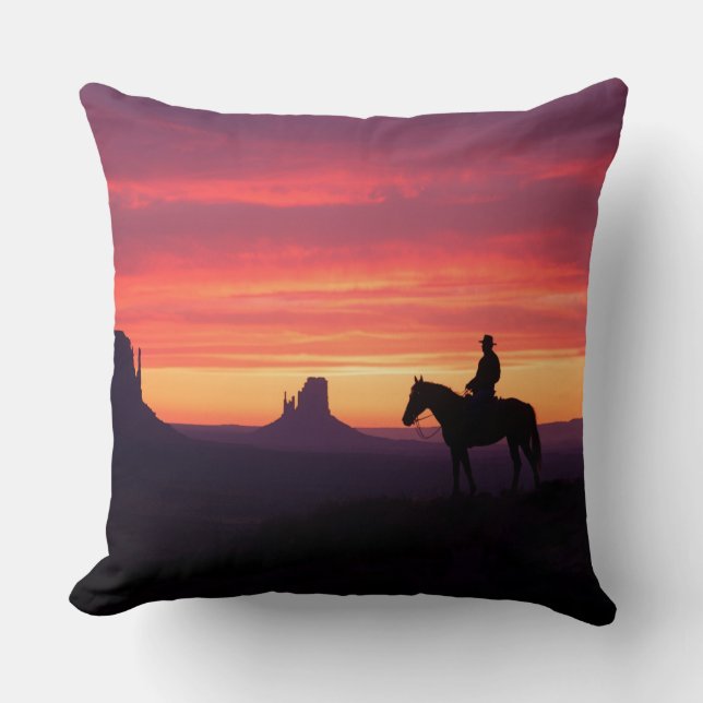 Monument Valley Iconic Western Sunset Silhouette  Kissen (Vorderseite)