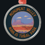 Monument Valley Navajo Tribal Park Vintag Ornament Aus Metall<br><div class="desc">Monument Valley,  eine Wüstenregion mit rotem Sand an der Grenze zwischen Arizona und Utah,  ist bekannt für die mächtigen Sandsteinbäume des Monument Valley Navajo Tribal Park.</div>