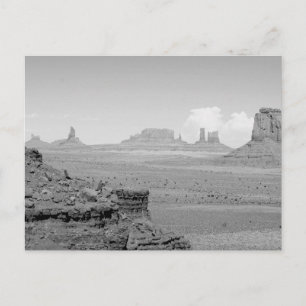 Monument Valley (schwarz-weiß) 2 Postkarte