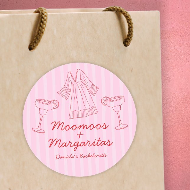 Moo Moos & Margaritas Pink & Red Bachelorette Runder Aufkleber (Moo Moos & Margaritas Pink & Red Bachelorette Classic Round Sticker)